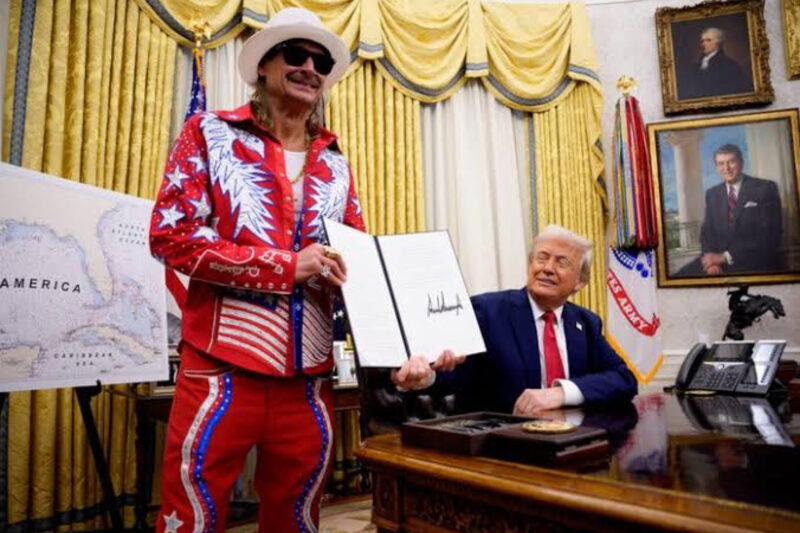 Trump signs executive order Against ticket scalping