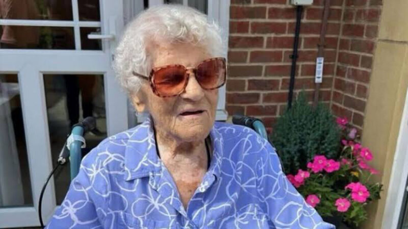 British Woman Reaches 115 to Claim Title of World’s Oldest Person
